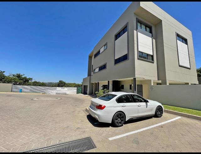 BEDROOM APARTMENT FOR SALE IN RIVONIA